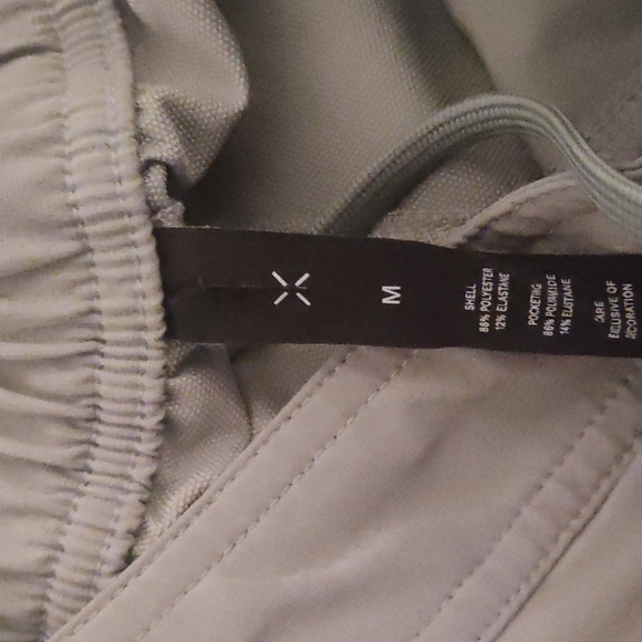 Ten thousand foundation short mint green - Picture 2 of 4